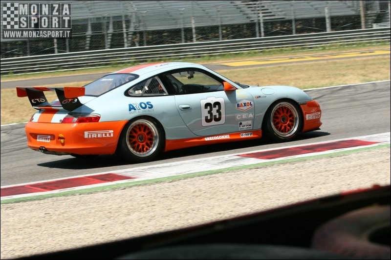 Porsche_04.jpg