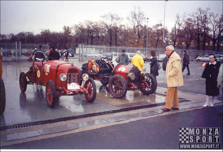 2002_monza_raduno_autostoriche_ 008.jpg