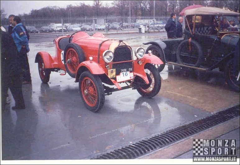 2002_monza_raduno_autostoriche_ 009.jpg