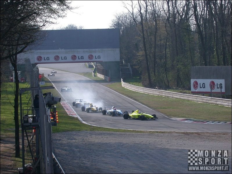 2004_monza_formula_renault_v6_ 001.jpg