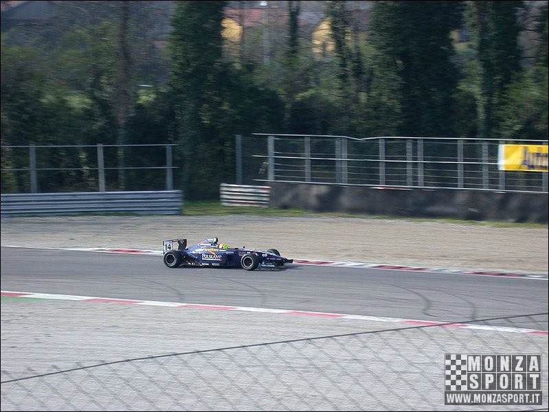 2004_monza_formula_renault_v6_ 003.jpg
