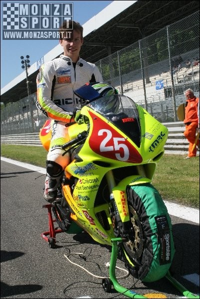 2005_monza_superbike_ 030.JPG
