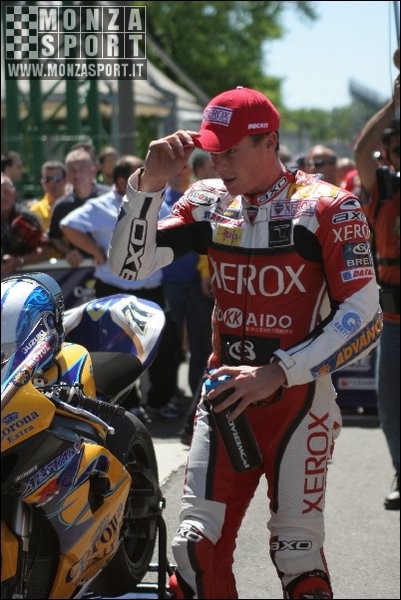 2005_monza_superbike_ 039.JPG