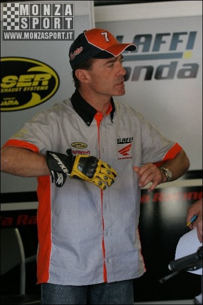 2005_monza_superbike_ 046.JPG