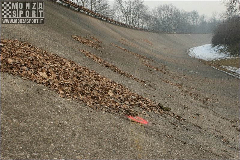 2006_monza_banking_14.JPG
