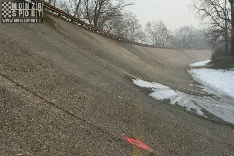 2006_monza_banking_15.JPG