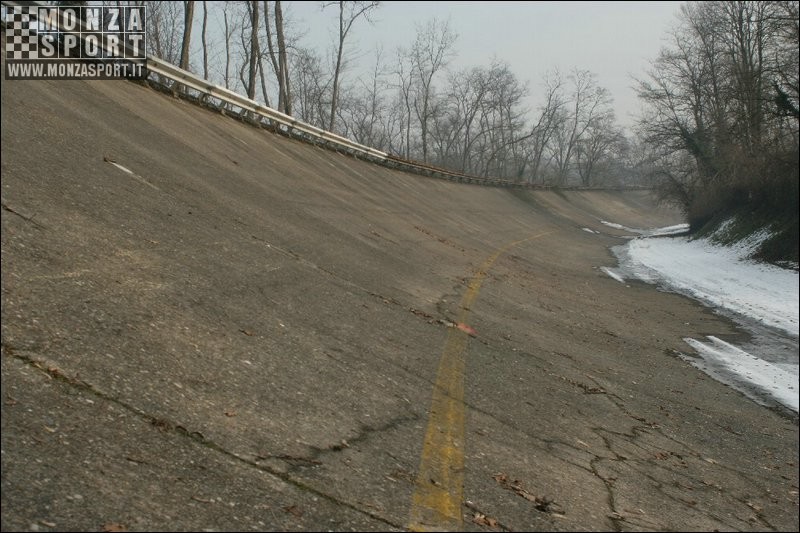 2006_monza_banking_18.JPG