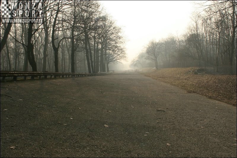 2006_monza_banking_2.JPG