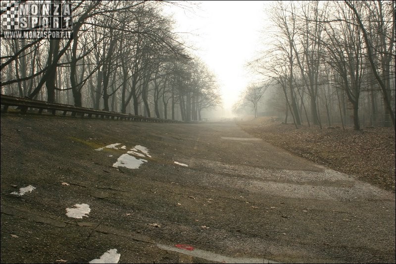 2006_monza_banking_3.JPG