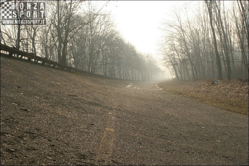2006_monza_banking_4.JPG