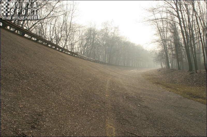 2006_monza_banking_5.JPG