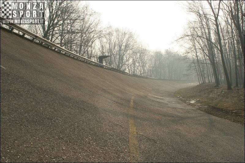 2006_monza_banking_6.JPG