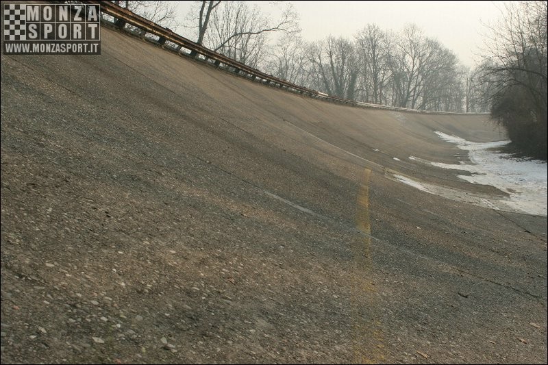 2006_monza_banking_9.JPG