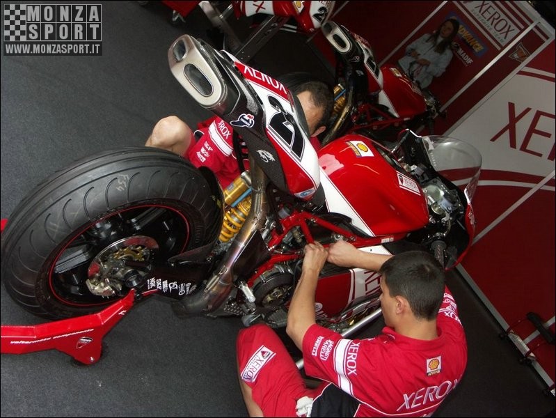 2006_monza_mondiale_superbike_ 011.jpg