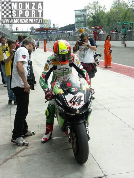 2006_monza_mondiale_superbike_ 020.jpg