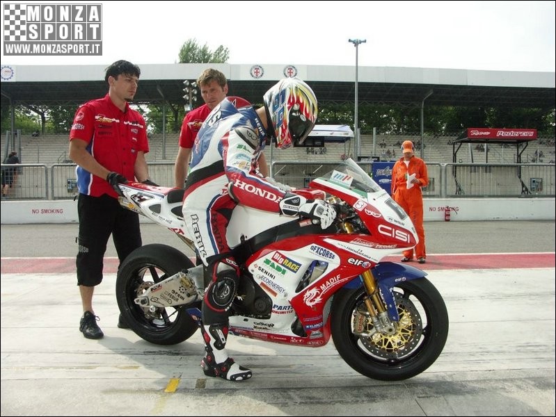 2006_monza_mondiale_superbike_ 033.jpg