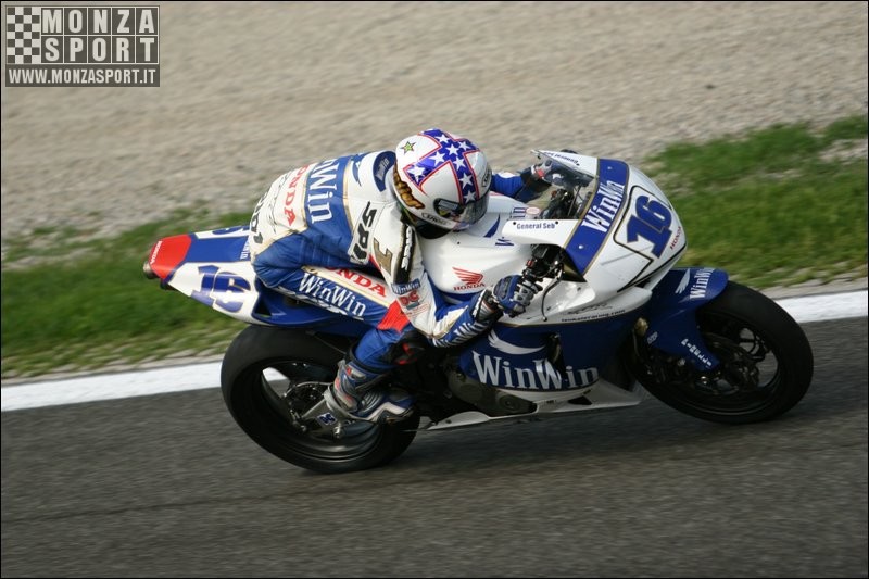 2006_monza_mondiale_superbike_ 059.jpg