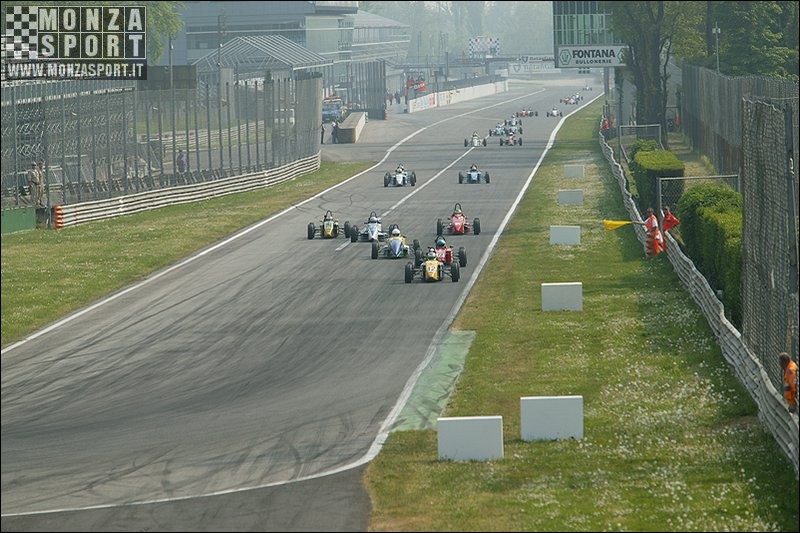 070422pb_monza_fjunior_010.jpg