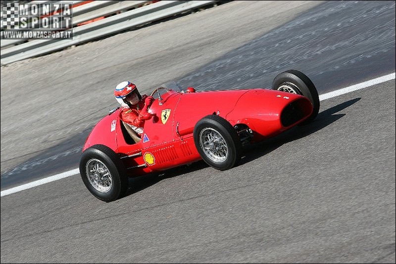 070520pb_monza_ferrarich_03.jpg