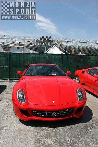 070520pb_monza_ferrarich_06.jpg