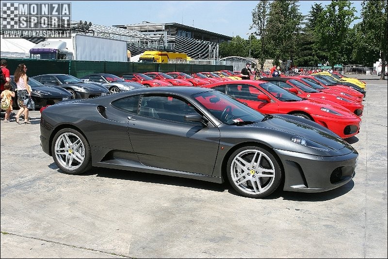 070520pb_monza_ferrarich_09.jpg