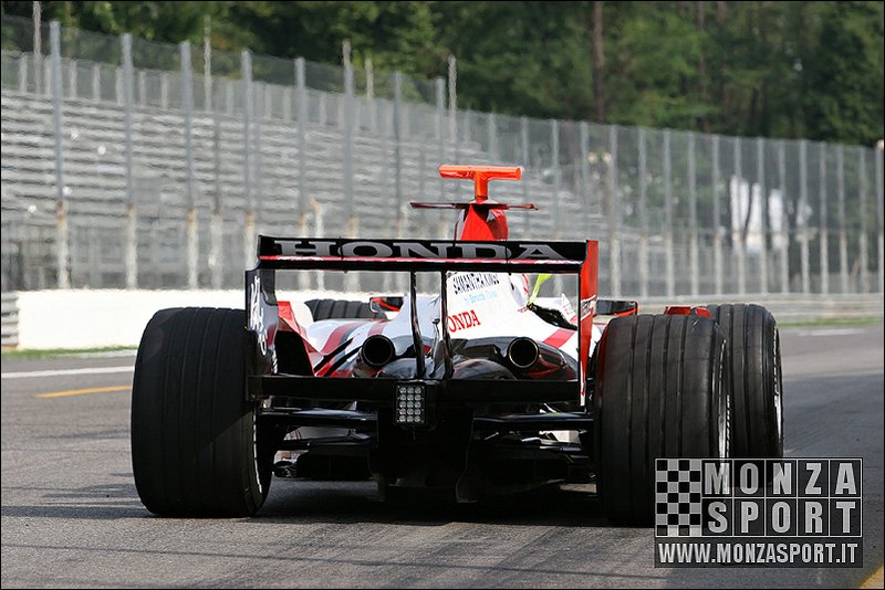0708282931pb_monza_f1test_03.jpg