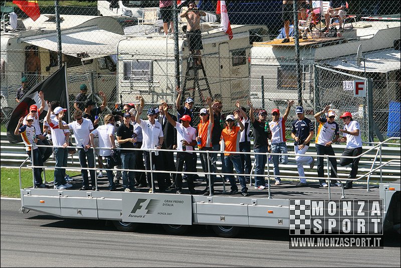 070909pb_monza_f1gp_03.jpg