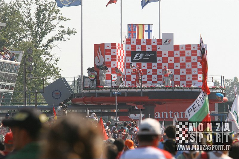 070909pb_monza_f1gp_15.jpg