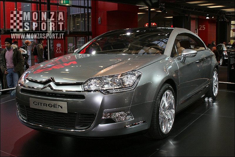 071215pb_bo_motorshow_035.jpg