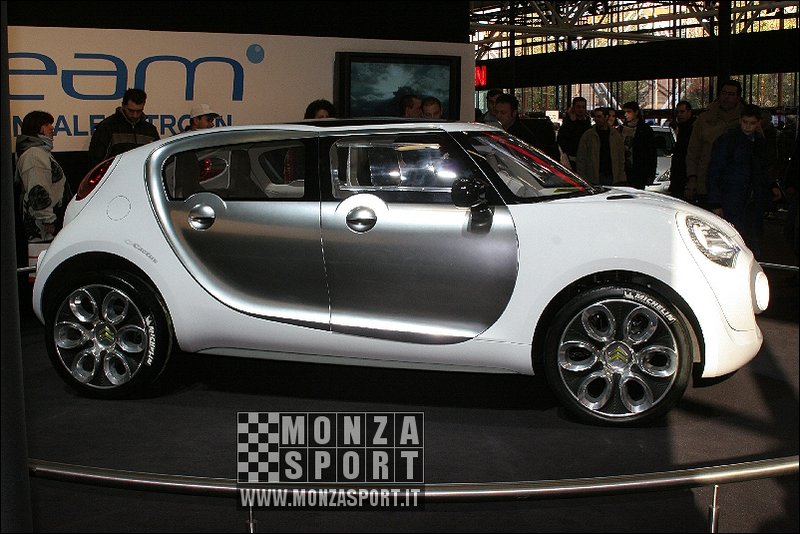 071215pb_bo_motorshow_037.jpg