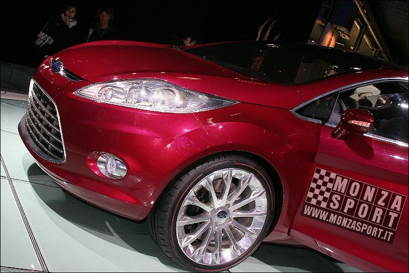071215pb_bo_motorshow_083.jpg