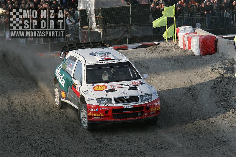 071215pb_bo_motorshow_138.jpg