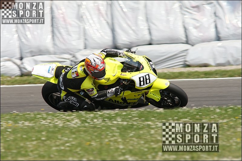 080511pb_monza_sbk_015.jpg