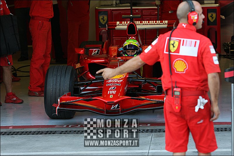 080827pb_monza_f1test_003.jpg
