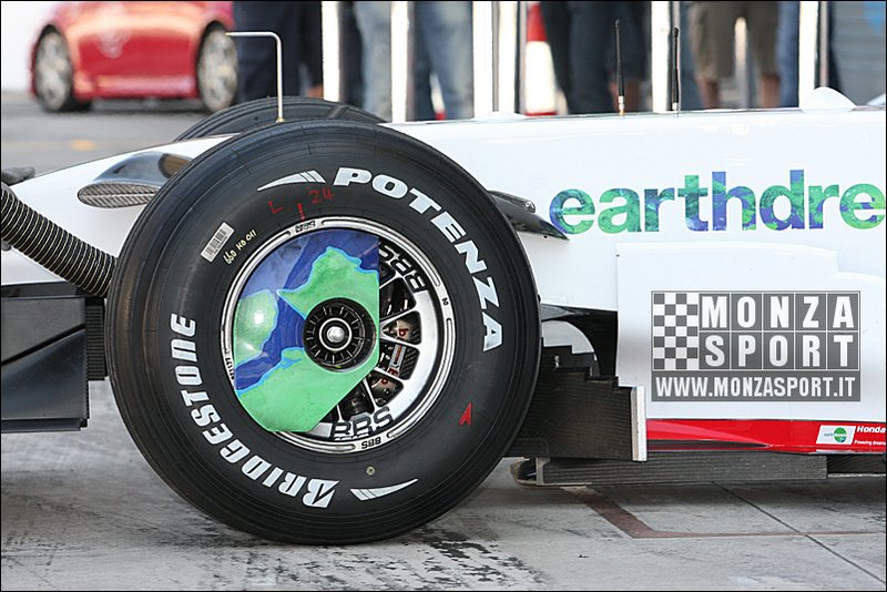 080827pb_monza_f1test_013.jpg