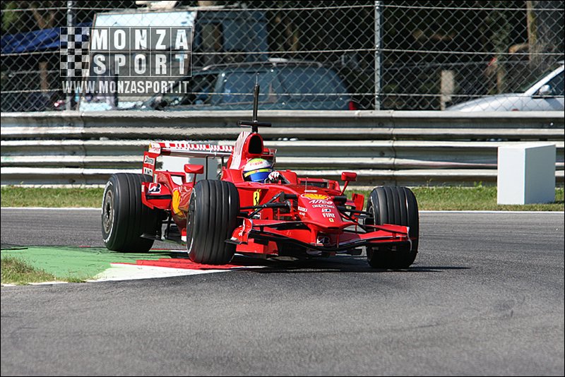 080827pb_monza_f1test_022.jpg