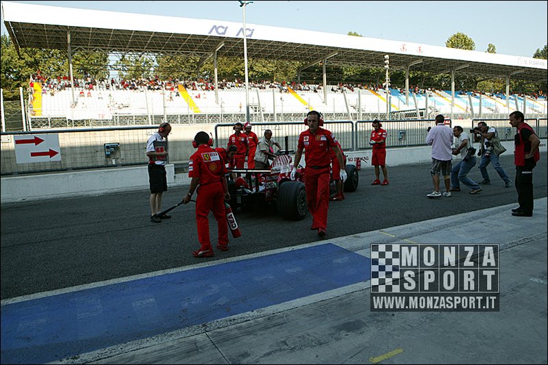 080827pb_monza_f1test_029.jpg