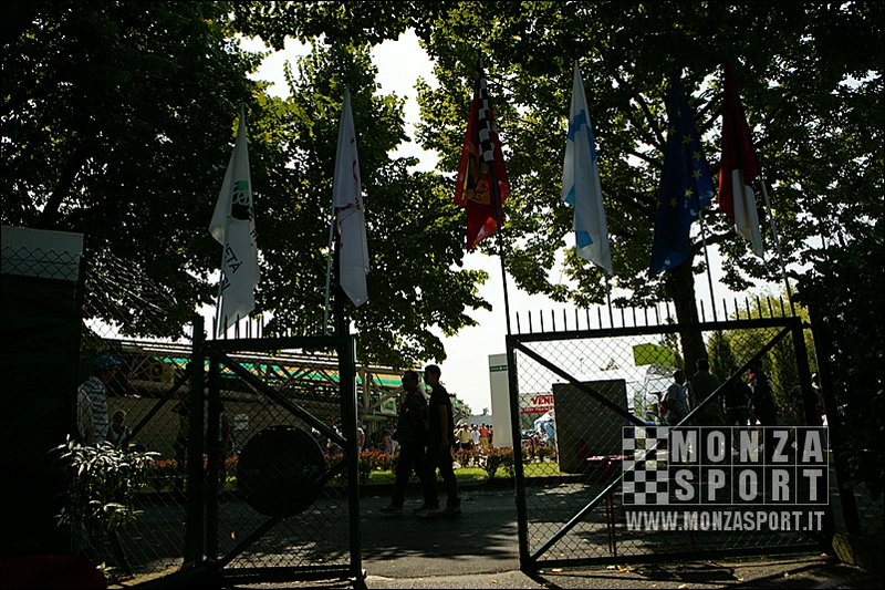 080827pb_monza_f1test_037.jpg
