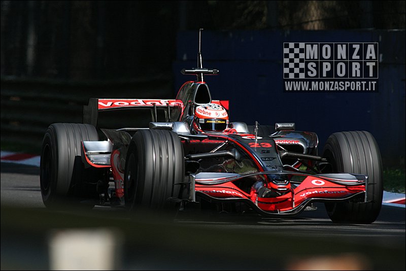 080827pb_monza_f1test_046.jpg