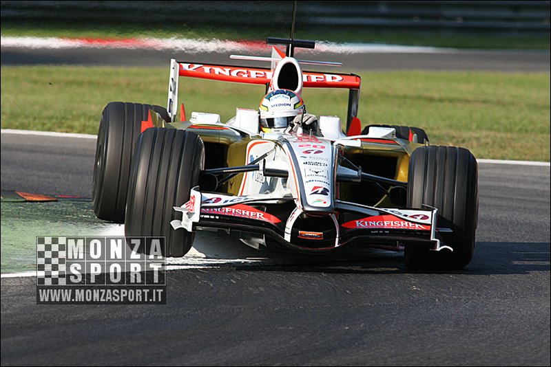 080827pb_monza_f1test_060.jpg