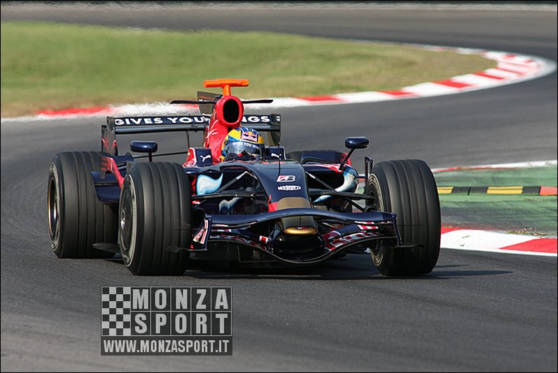 080827pb_monza_f1test_085.jpg