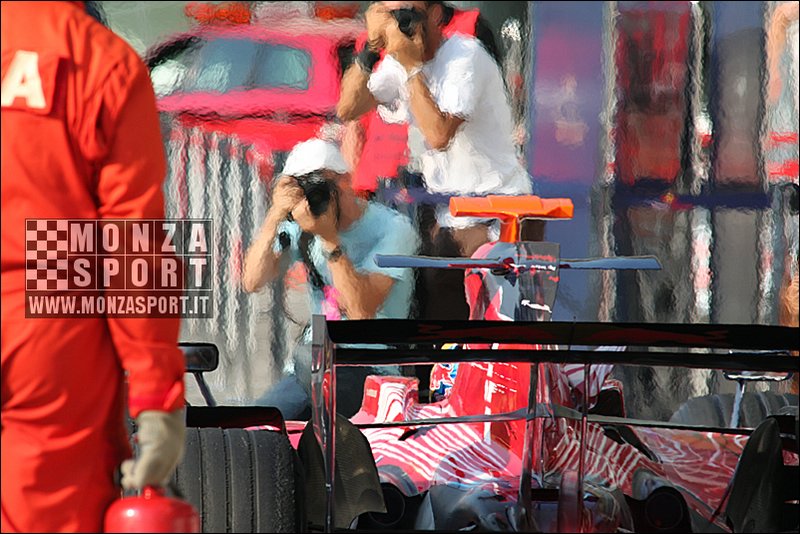 080827pb_monza_f1test_091.jpg