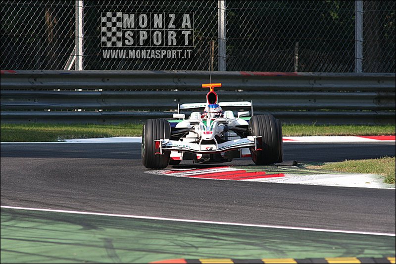 080827pb_monza_f1test_102.jpg