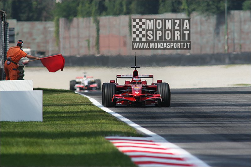 080827pb_monza_f1test_109.jpg
