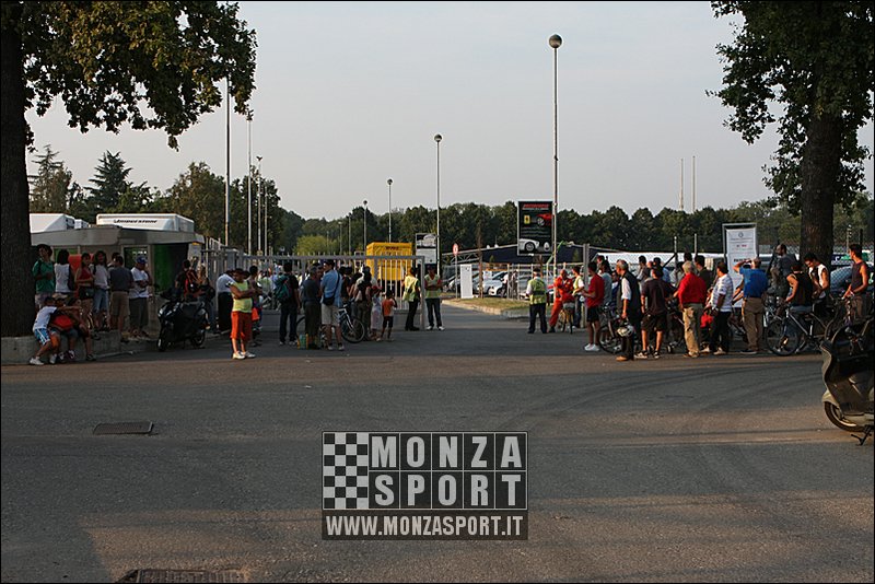 080827pb_monza_f1test_129.jpg