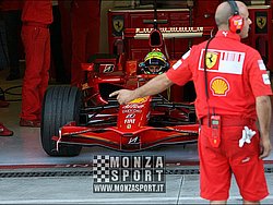 080827pb_monza_f1test_003.jpg