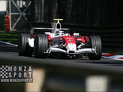 080827pb_monza_f1test_048.jpg