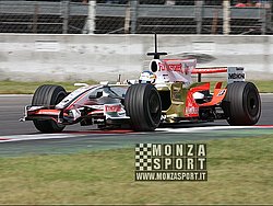080827pb_monza_f1test_074.jpg