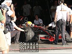 080827pb_monza_f1test_124.jpg