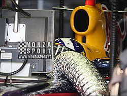 080827pb_monza_f1test_125.jpg